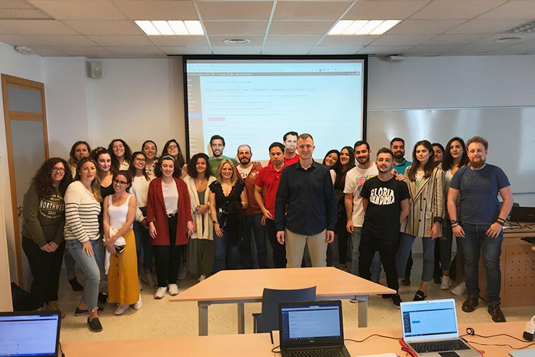 Curso de tiendas online en Jerez con WooCommerce y PrestaShop profesor y alumnos